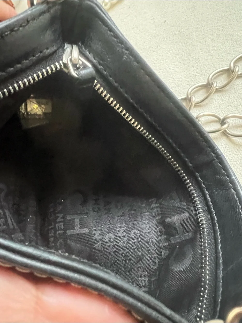 Chanel Small Crossbody Bag Fit iphone pro - Picture 4 of 9